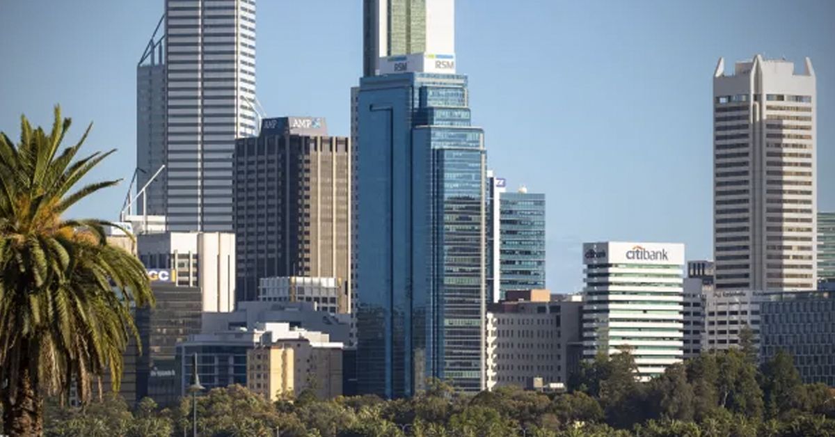 Perth tower sells for $326 million as foreign investors look to capitalise on next growth phase.