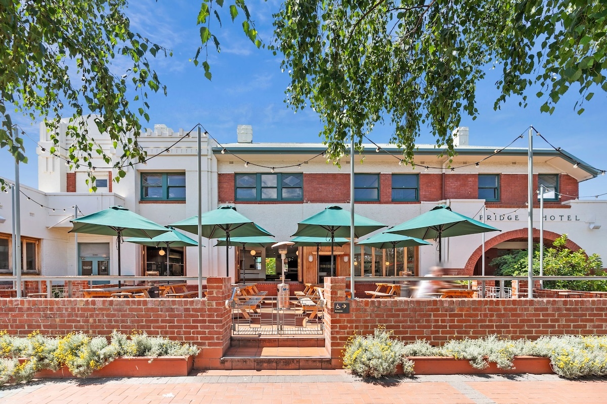 The iconic Art Deco Werribee Pub for Sale For First Time in Almost a Decade