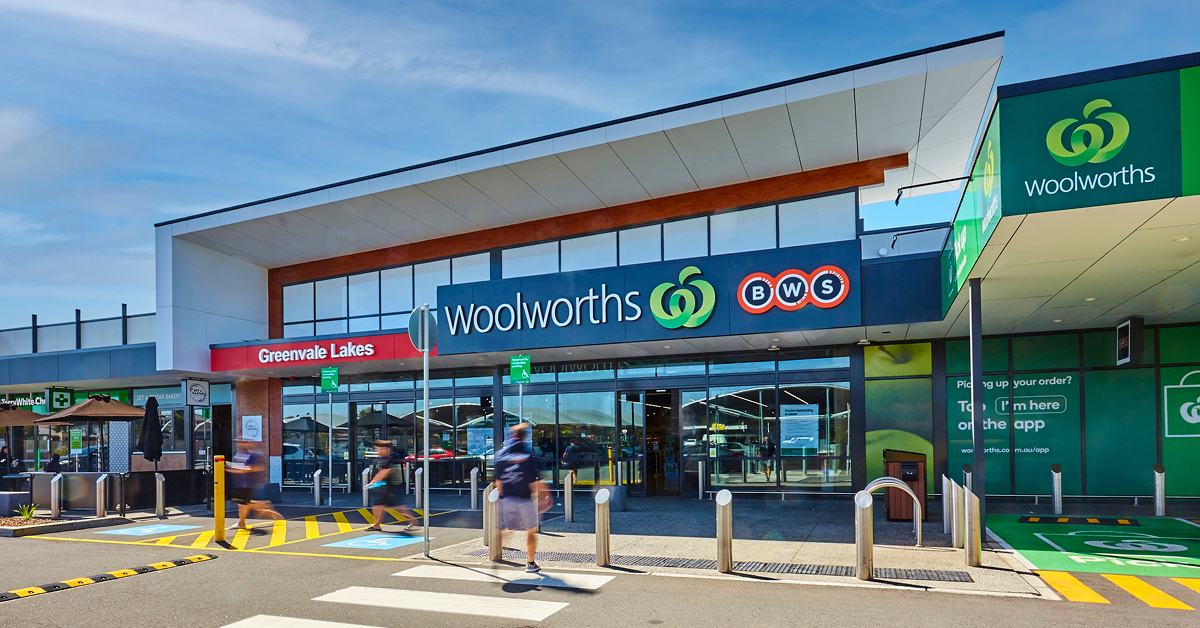 Investors continue to flock to retail investments as Woolworths Greenvale Lakes sells on a sub 4% yield