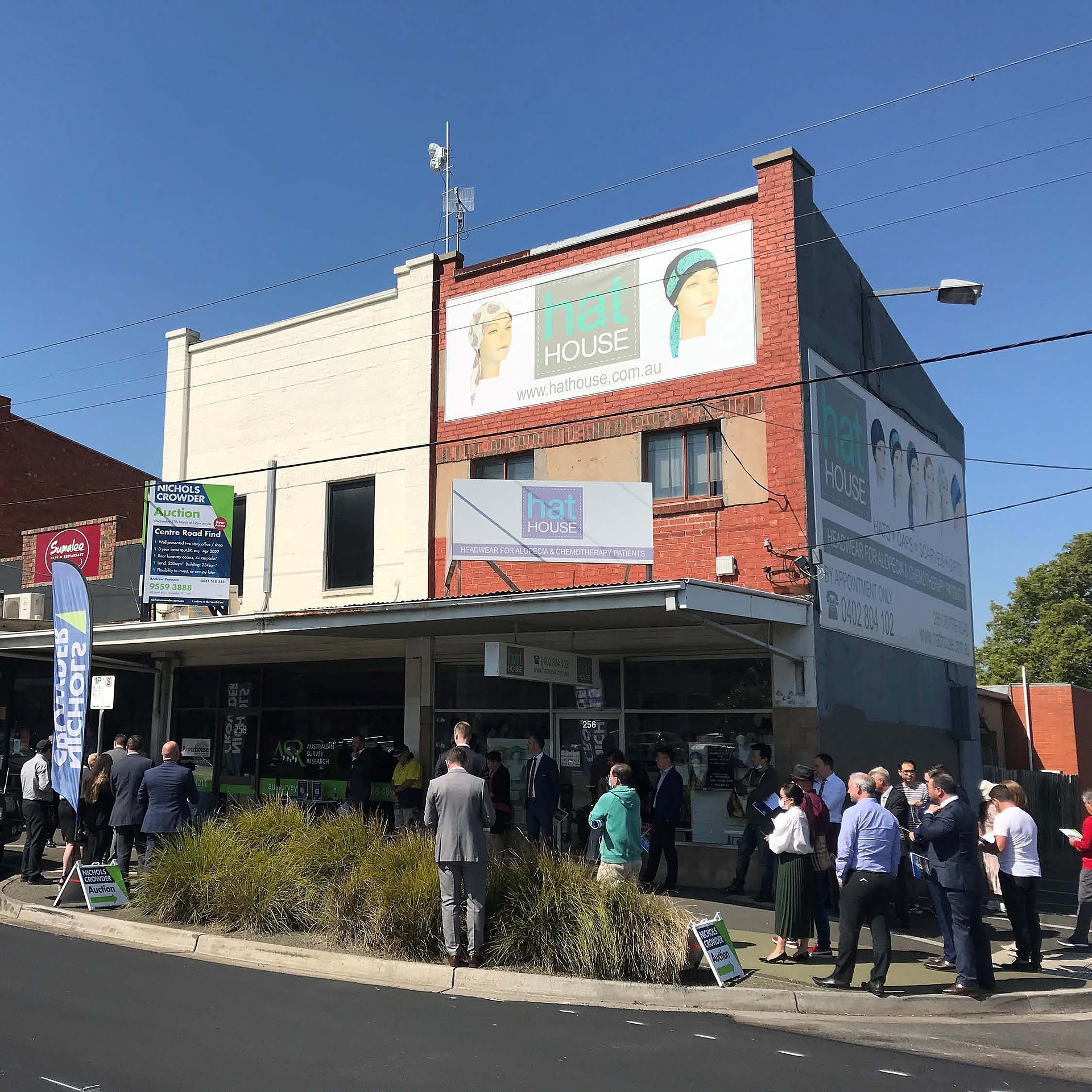 Bentleigh shop, Centre of attention come Auction day!
