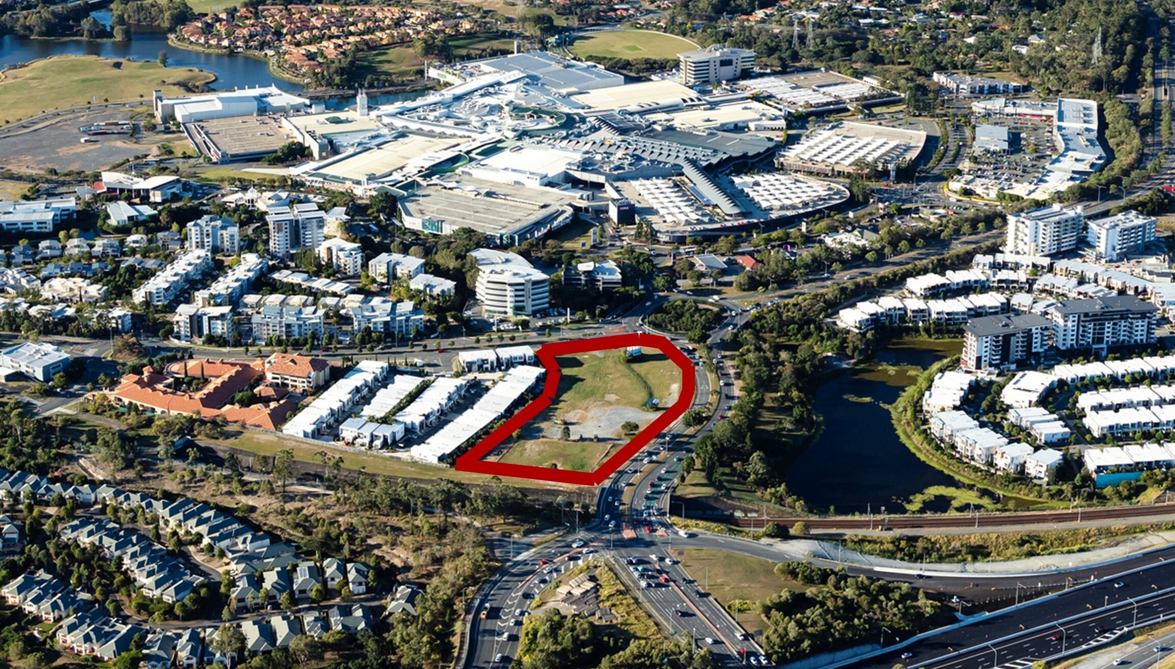 QIC offload Robina Gateway site to Wright and De Luca