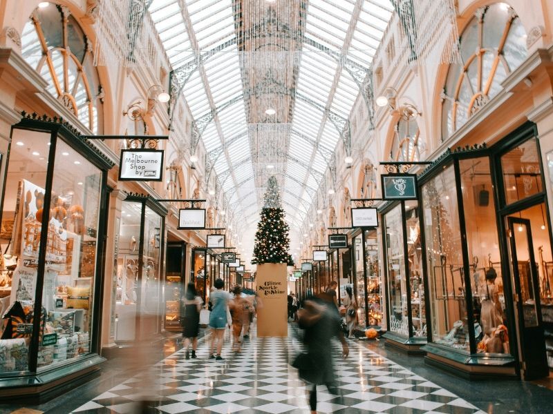 Retail Therapy: Investment Surges as Sector Shrugs Off Rate Pressure